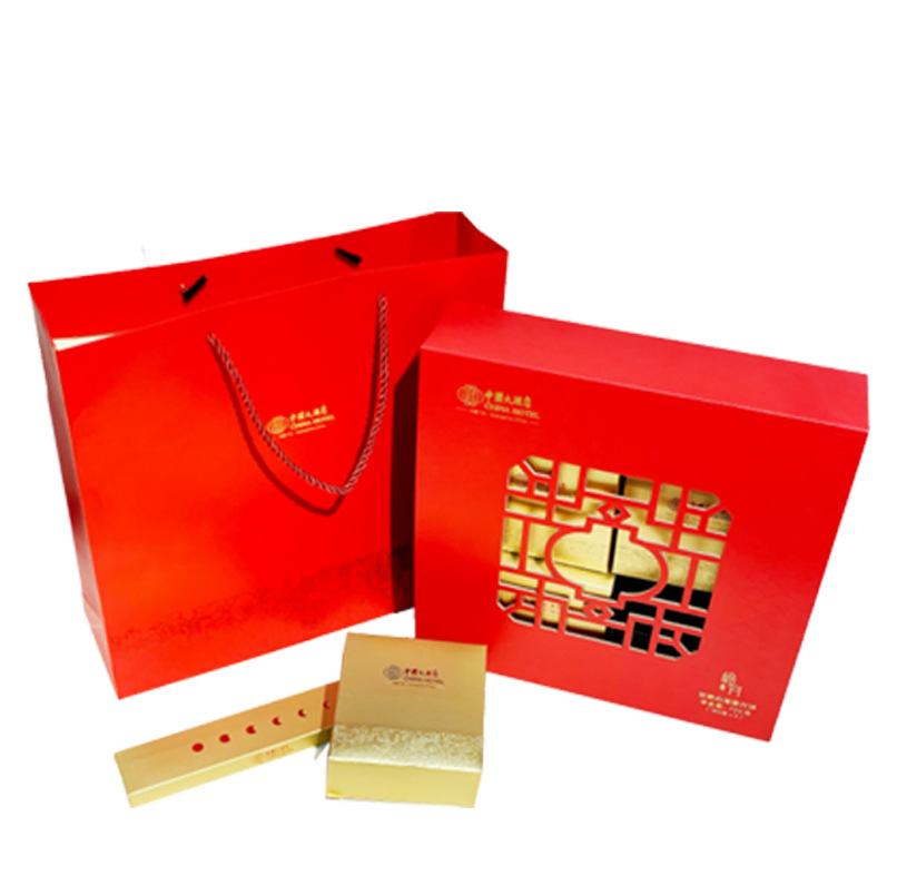 中國(guo)風镂空(kong)中秋月(yue)餅包裝(zhuang)盒高檔(dang)輕奢天(tian)地蓋盒(he)子蛋黃(huang)酥糕點(dian)手提禮(li)盒